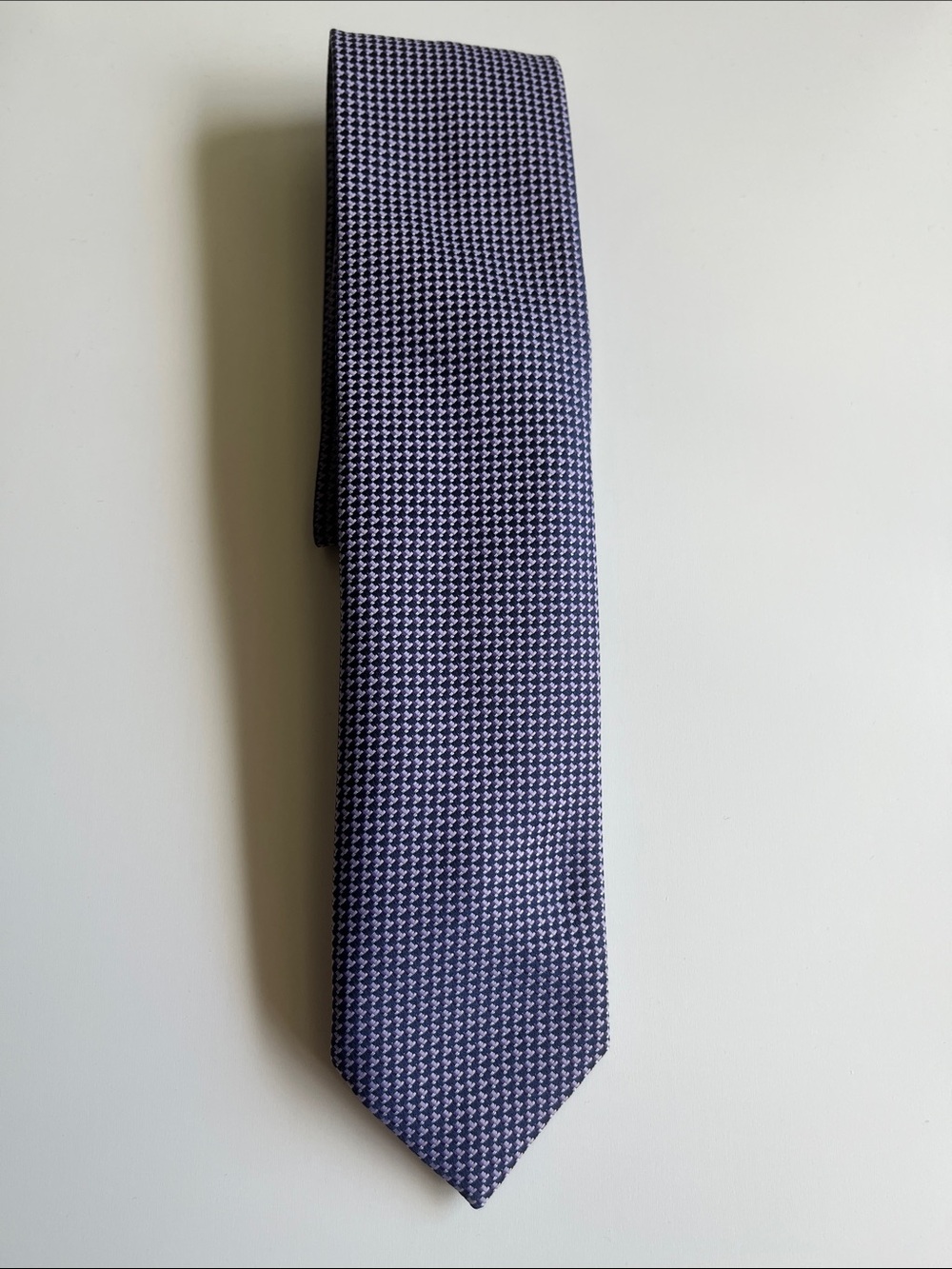 Hugo Boss performance, made in Italy patterned narrow tie